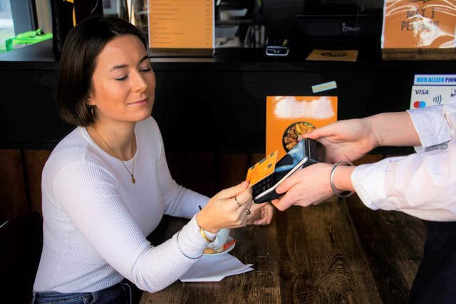Pinautomaten vergelijken: welke is het beste voor jouw winkel?